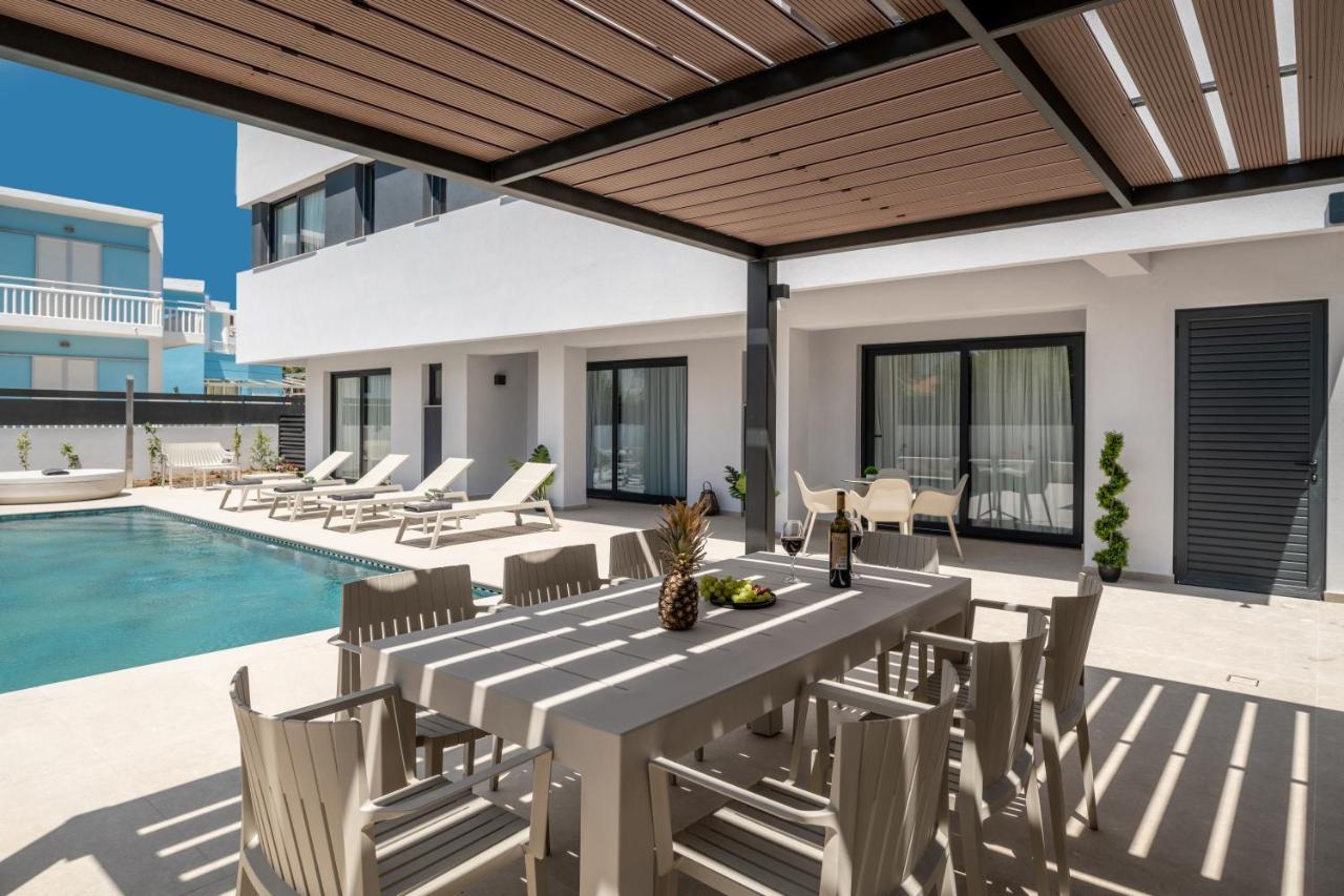 Savvas & Maria Palace ลากานาส ภายนอก รูปภาพ